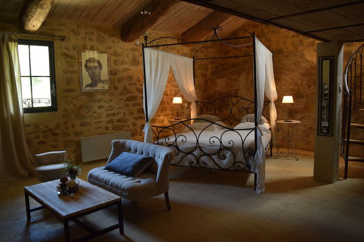 Room 4 of 71