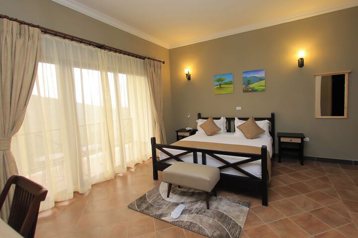 Room 44 of 120