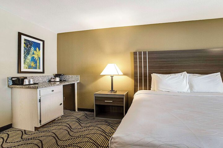 1 King Bed Microwave and Refrigerator Flat Screen Television High Speed Internet Accessible (2 of 20)