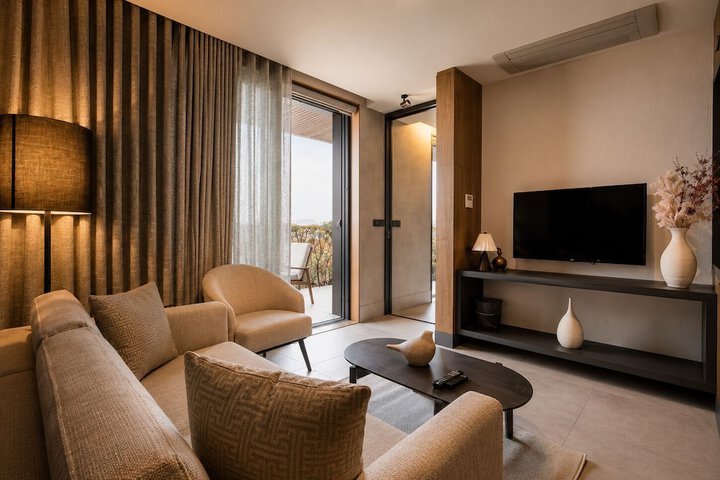 Room 25 of 140