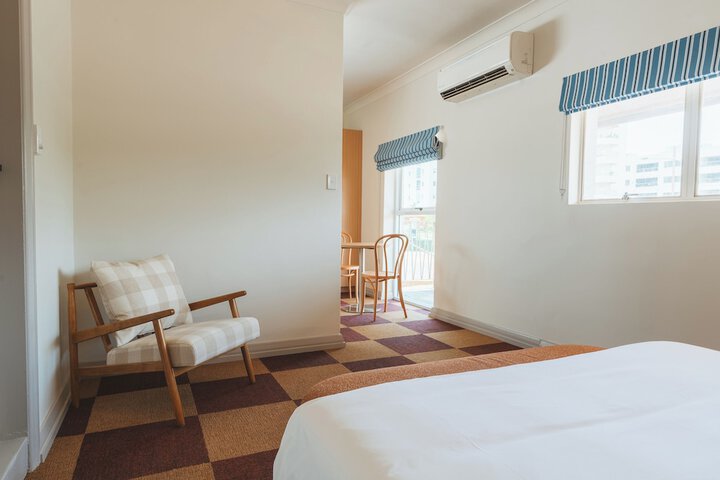 Room 43 of 167