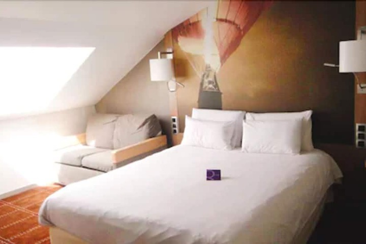 Room 17 of 83