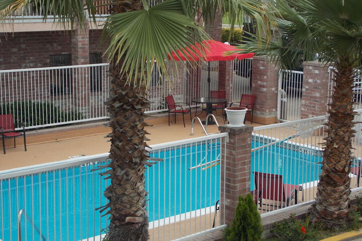 Pool 59 of 128