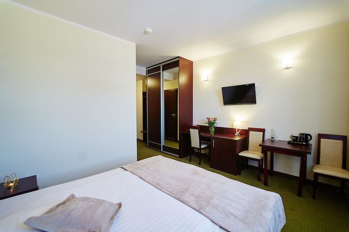 Room 11 of 43