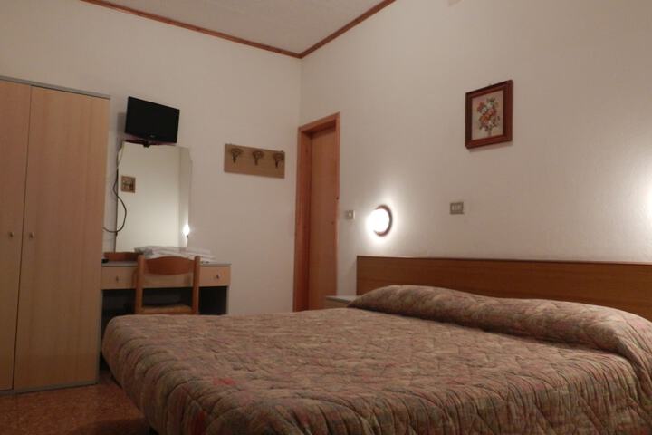 Room 19 of 50