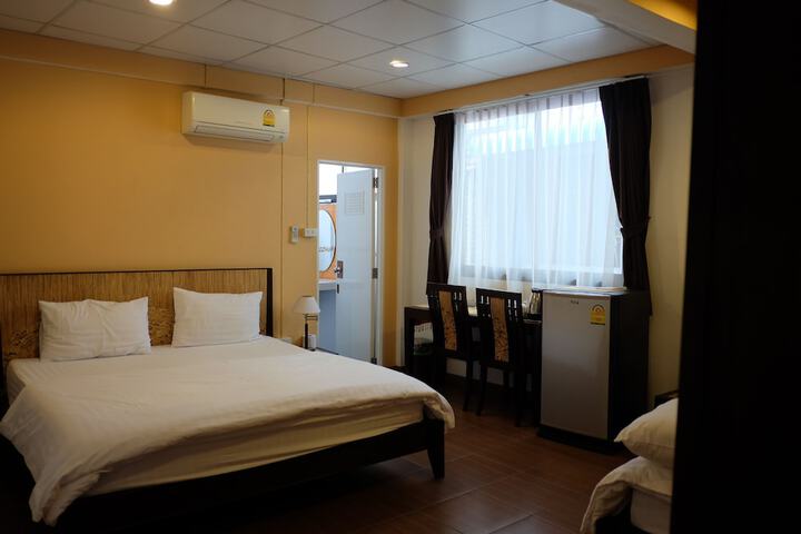 Room 21 of 57