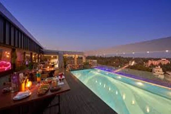 Pool 50 of 58