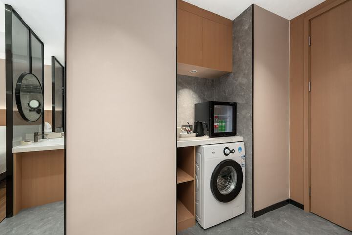 Laundry 18 of 61
