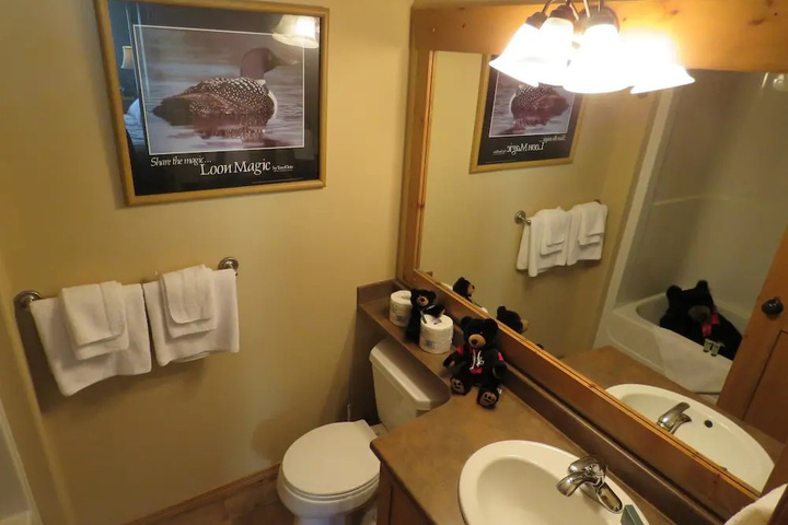 Room 6 of 13