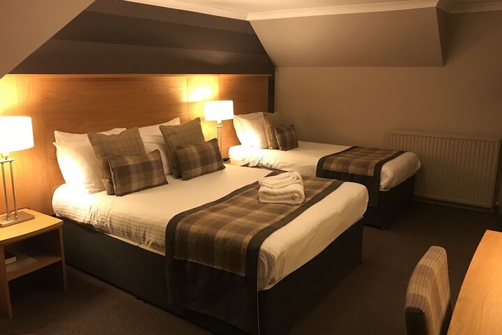 Room 6 of 38