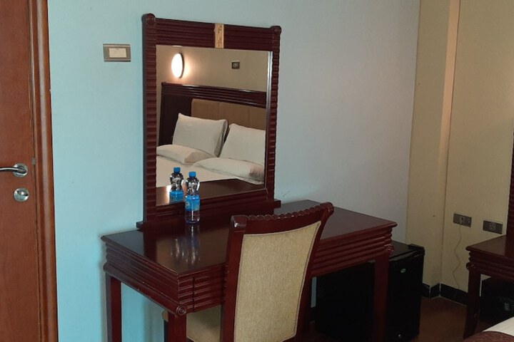 Room 9 of 22