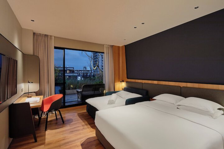 Room 20 of 82