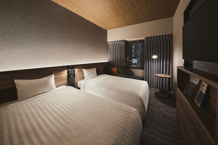 Room 9 of 57