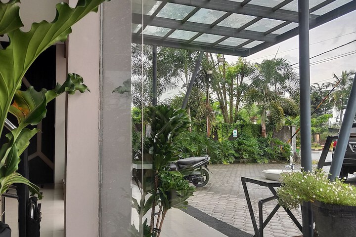 Hotel 66 of 77