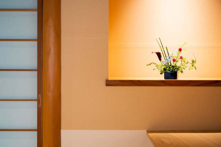 Room 25 of 83