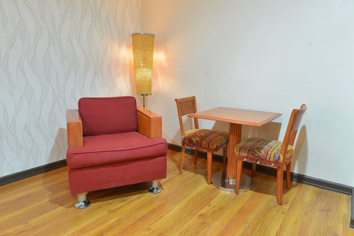 Room 25 of 31