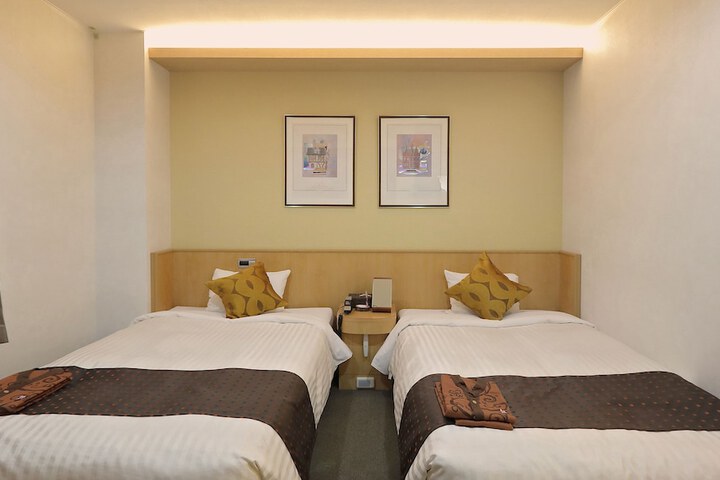 Room 48 of 97