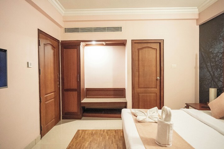 Room 18 of 109