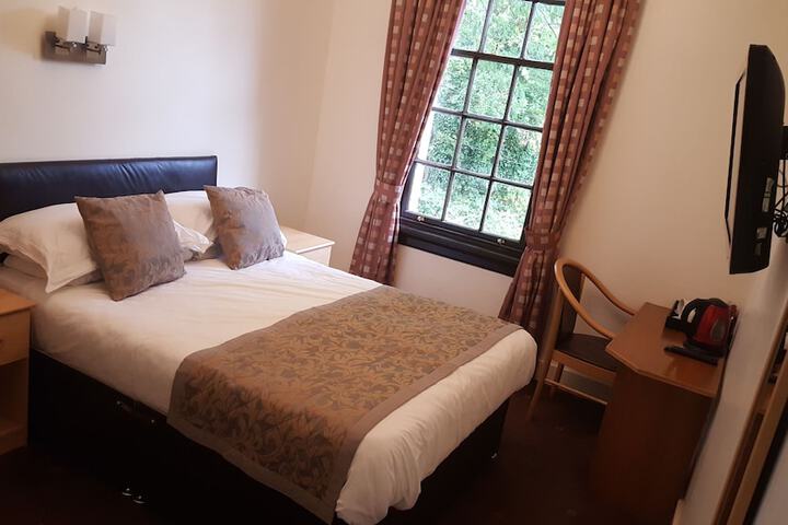 Room 7 of 79