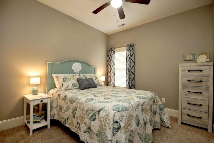 Room 119 of 759