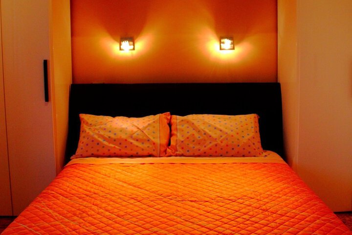 Room 2 of 16