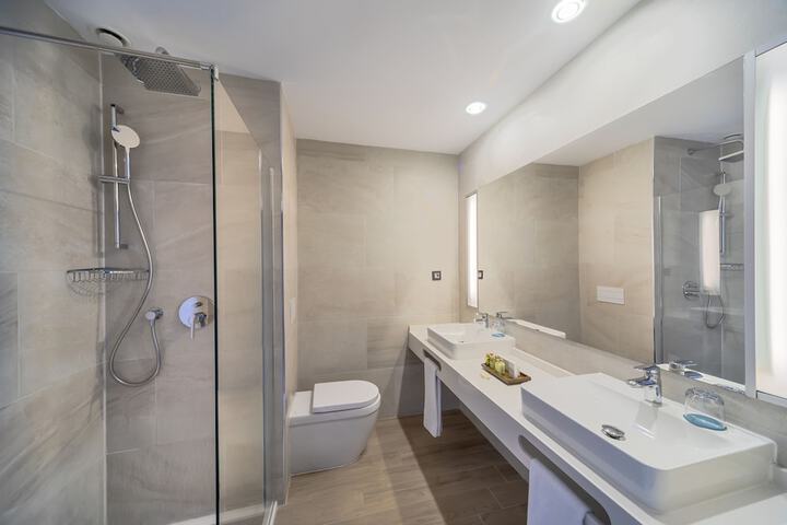 Clean Restrooms