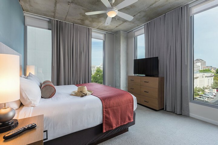 Room 11 of 85