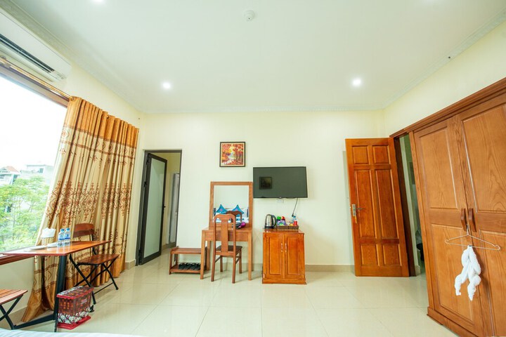 Room 11 of 15