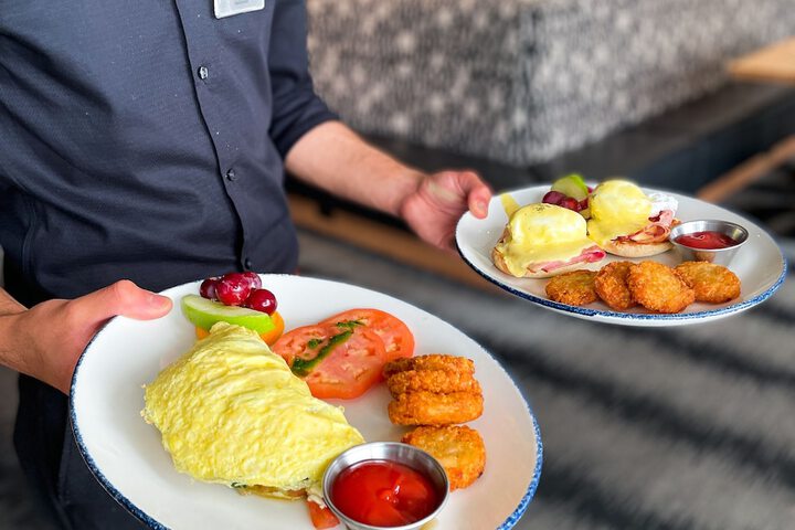 Breakfast/Coffee Service 110 of 136