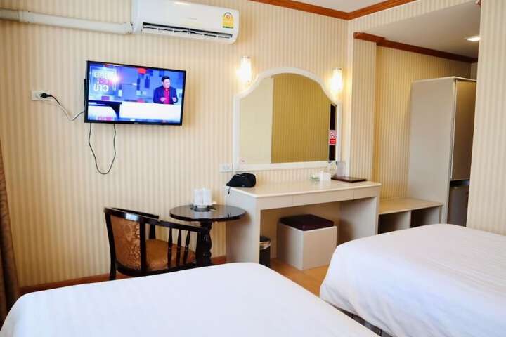 Room 8 of 41