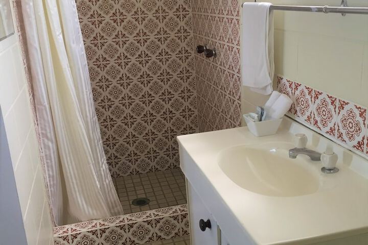 Room 20 of 35