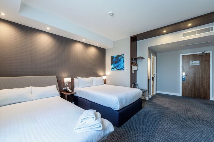 Room 10 of 110