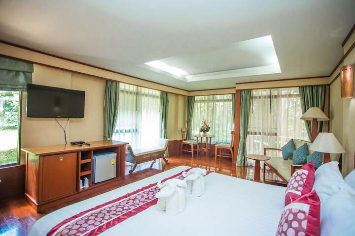 Room 2 of 36