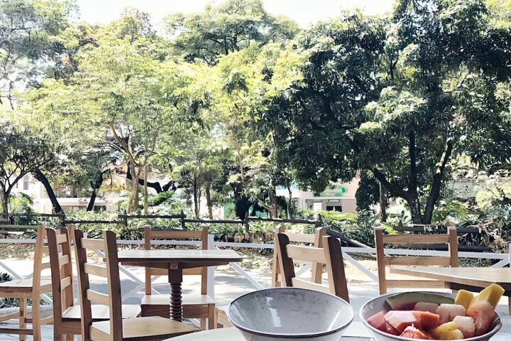 Dining 60 of 62