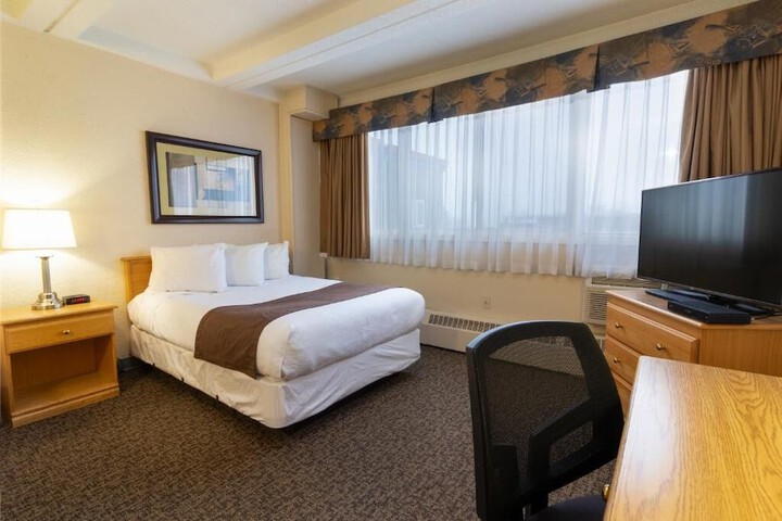 Room 11 of 20