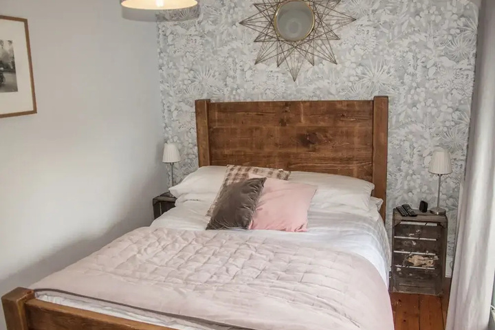 Room 2 of 14