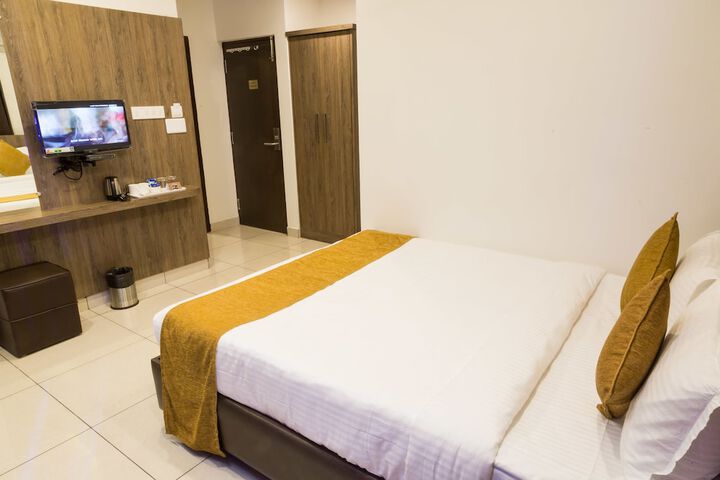 Room 28 of 72
