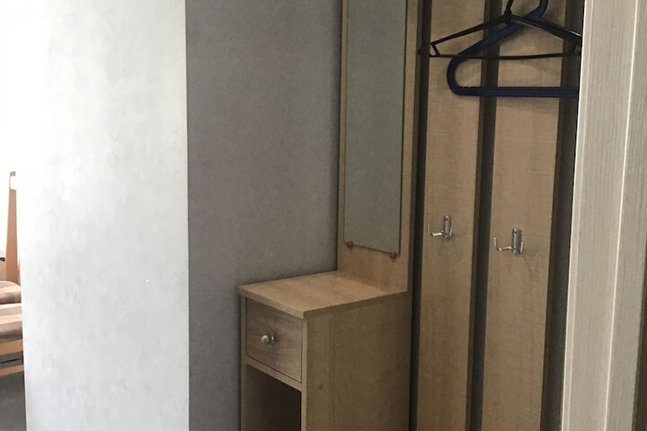 Room 5 of 11