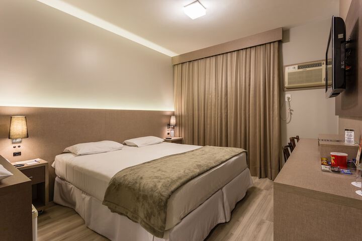 Room 15 of 25