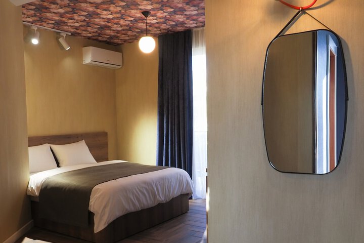 Room 15 of 36