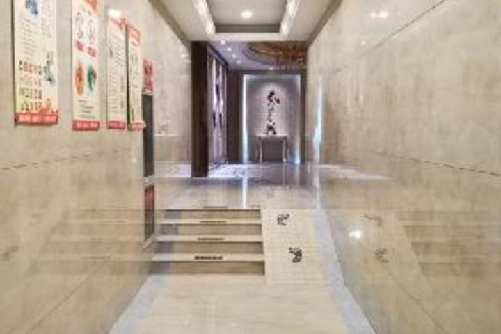 Dongyang Longxi Business Hotel