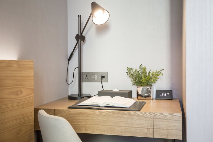 Room 4 of 55
