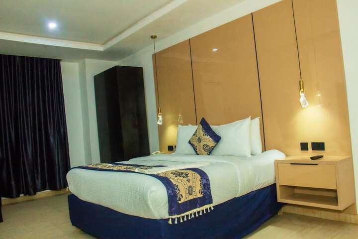 Room 10 of 51