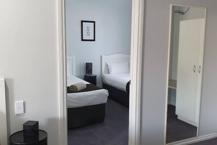 Room 8 of 32