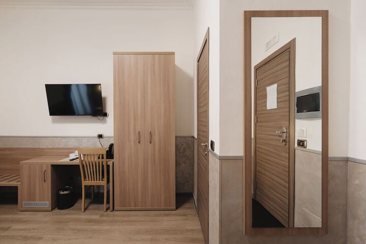 Room 108 of 180