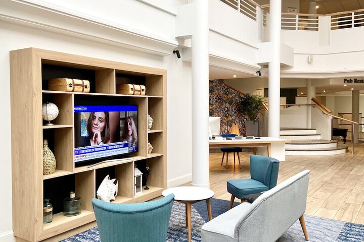 Hotel Interior 4 of 75