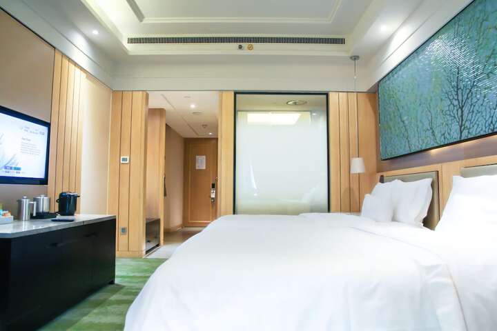 Room 20 of 90