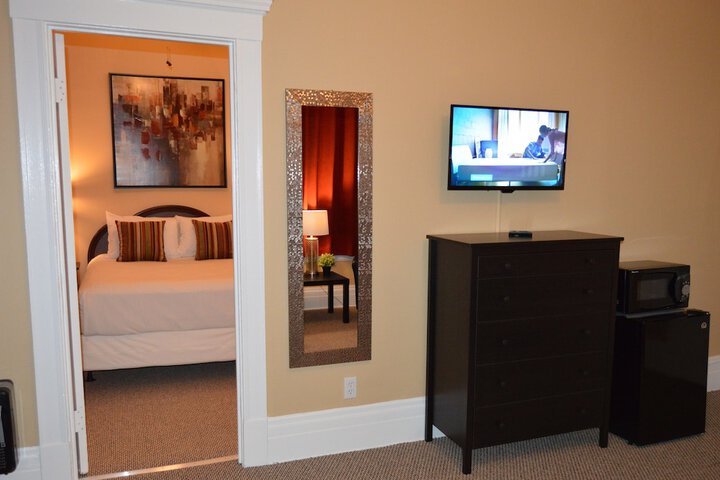 Room 25 of 35