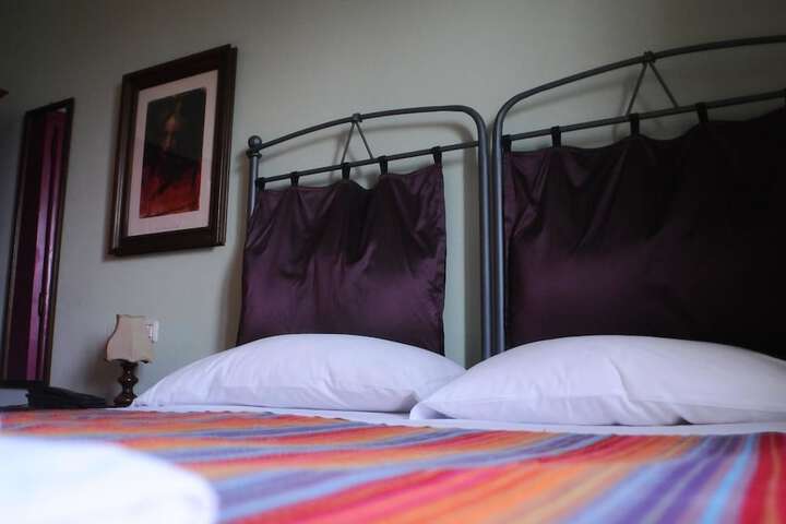 Room 4 of 18