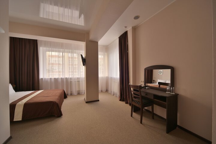 Room 11 of 26